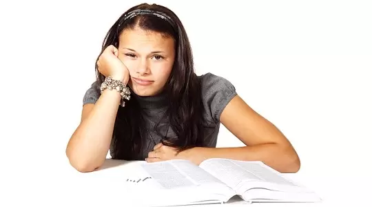 Czy ukończenie studiów jest gwarantem zdobycia dobrej pracy?