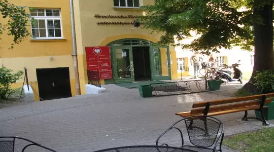 Techniki multimedialne – fotografia cyfrowa w WWSIS „Horyzont”
