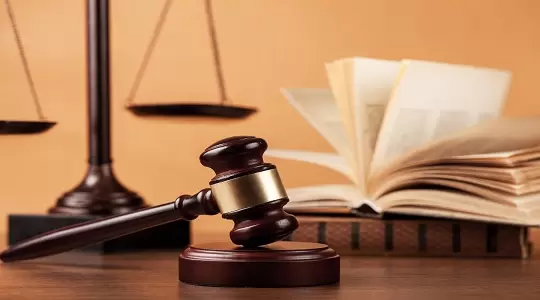 Wydział Prawa Uczelni Łazarskiego najlepszy w Polsce wśród szkół niepublicznych!