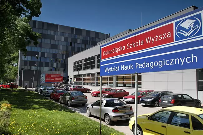  Otwarte wykłady prof. Gastona Pineau na Dolnośląskiej Szkole Wyższej