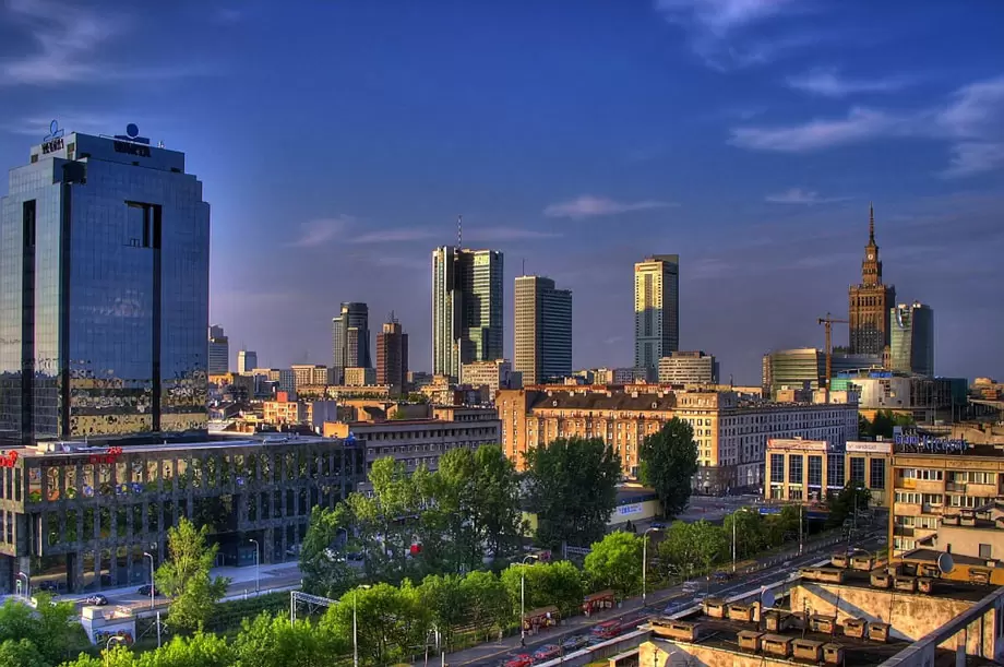 Uczelnie niepubliczne ( prywatne ) w Warszawie