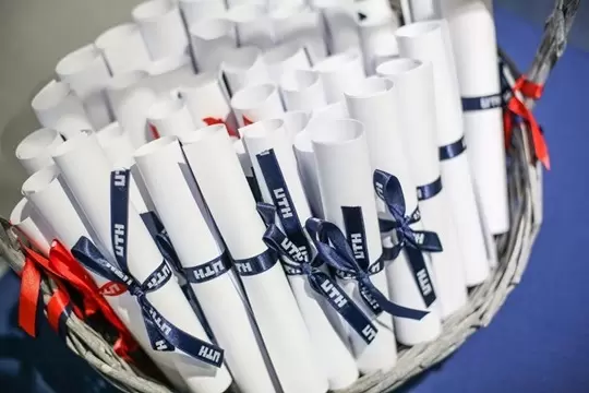 Kolejne dyplomy na UTH rozdane!