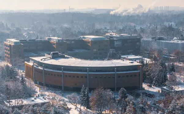 Uniwersytet Kardynała Stefana Wyszyńskiego w Warszawie – Wydział Prawa i Administracji