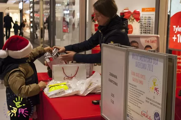 Studenci wspierają dzieci - akcja Wrzuć miedziaka!