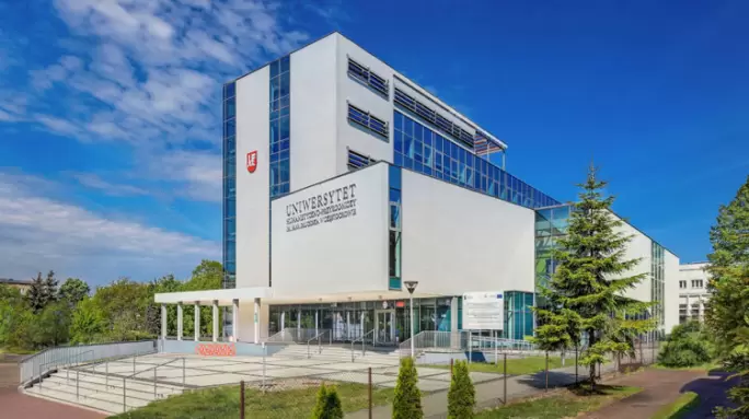 Najdroższe kierunki studiów w Częstochowie w roku akademickim 2021/2022