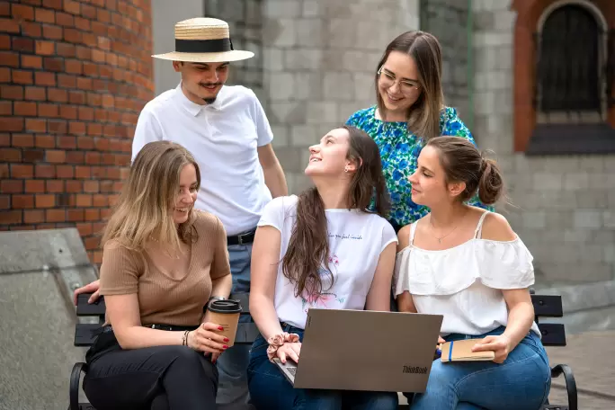 Zasady rekrutacji na studia na kierunku Zarządzanie&nbsp;i nowe technologie w sferze publicznej na Akademii Ignatianum na rok 2023/2024