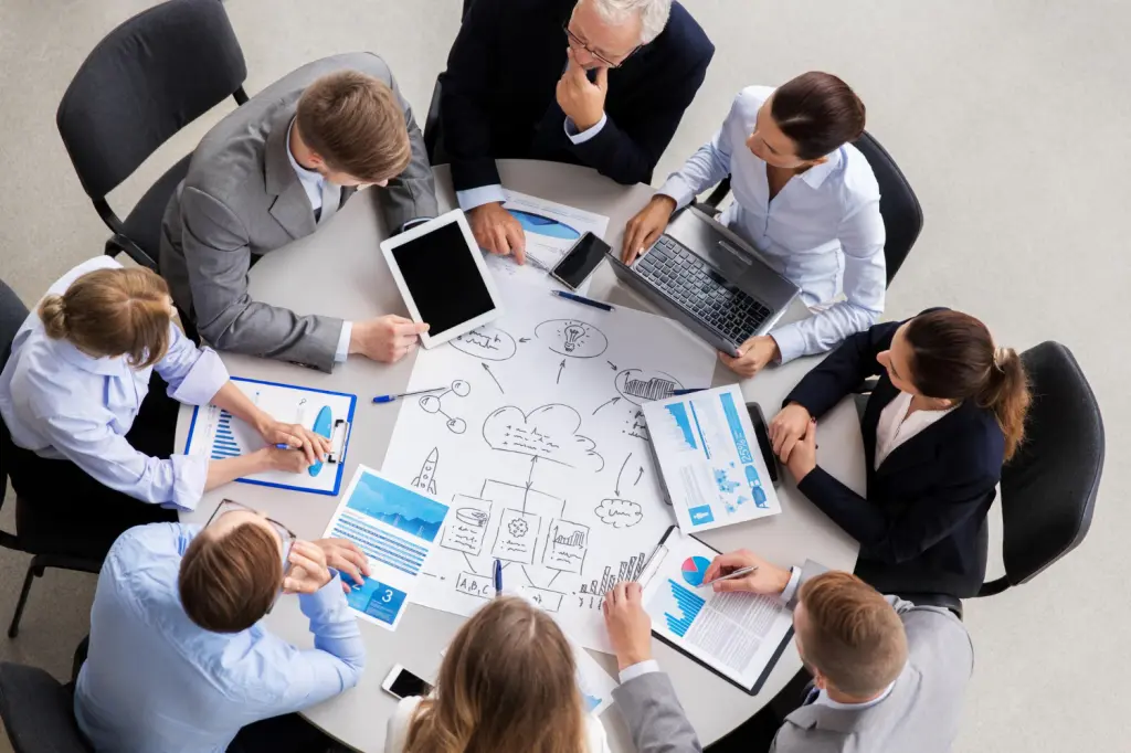 Jakie specjalności oferują wrocławskie uczelnie na kierunku Zarządzanie?