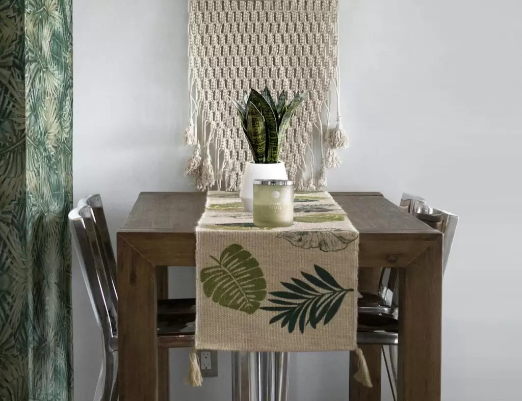 Bieżniki na stoły i podkładki pod talerze – czy te elementy dekoracyjne dalej są w modzie?