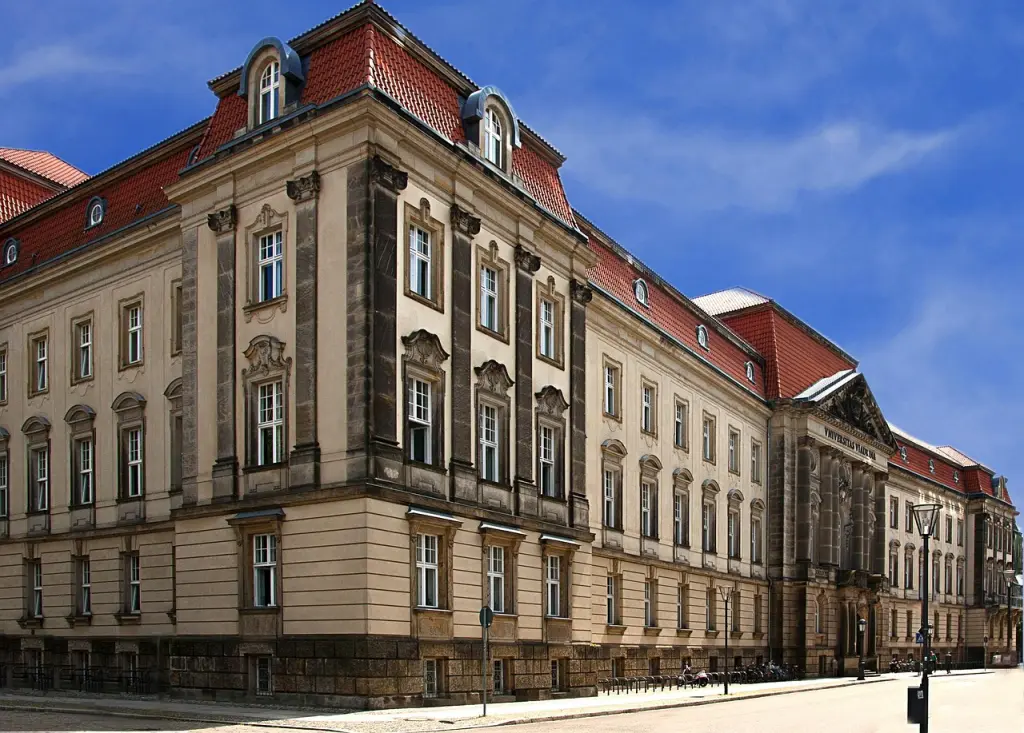 Grant na Badania, Stypendium czy Projekt Międzynarodowy? Przewodnik po Finansowaniu dla Świata Nauki