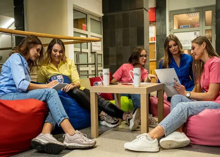 3. Wyższa Szkoła Inżynierii i Zdrowia (WSIiZ) w Warszawie