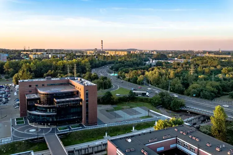 2. Uniwersytet Ekonomiczny w Katowicach (UE)