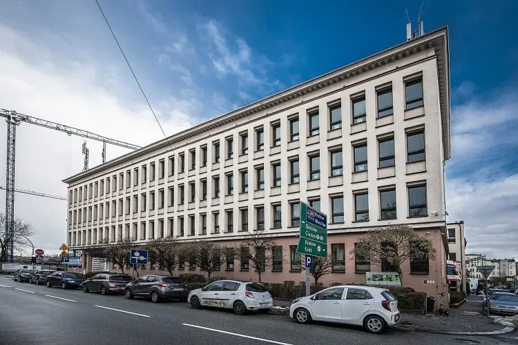 3. Uczelnia Metropolitalna