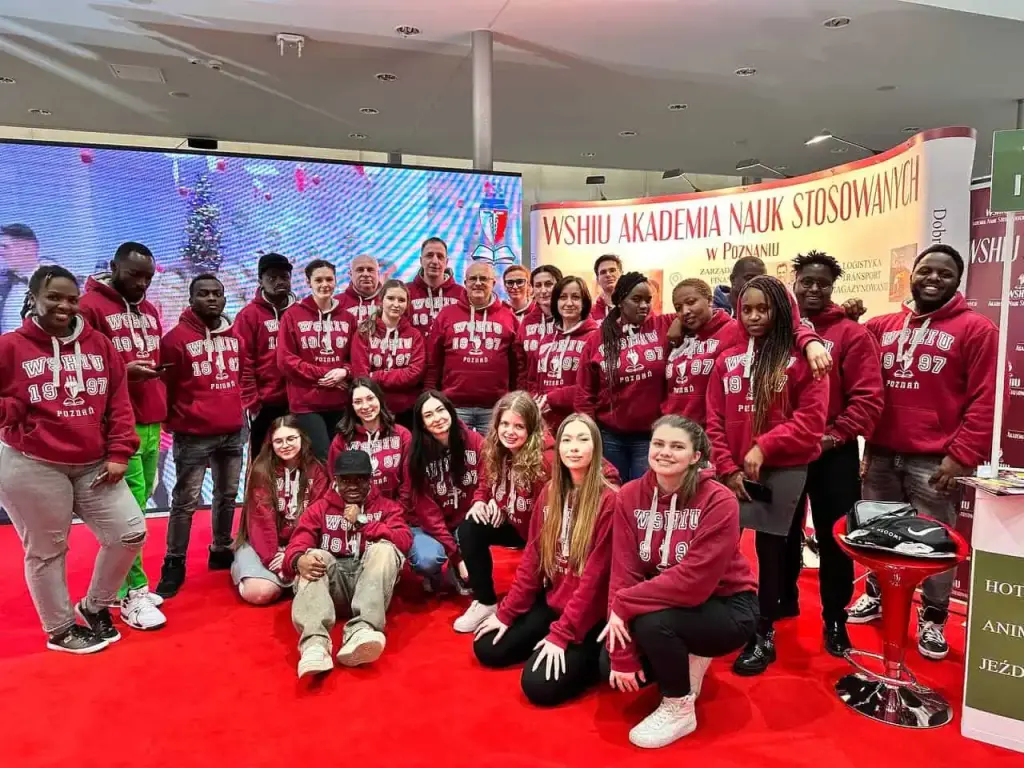 4.&nbsp;WSHIU Akademia Nauk Stosowanych w Poznaniu