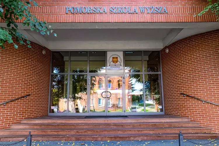 4. Pomorska Szkoła Wyższa (PSW)