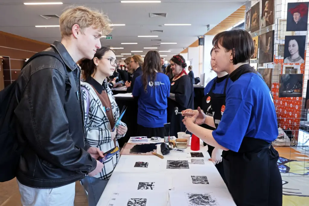 Od informacji do atrakcji