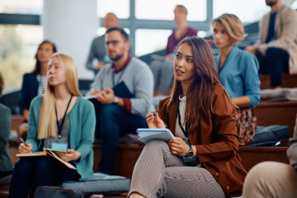 Rekrutacja zimowa w Wyższej Szkole Kształcenia Zawodowego — studia z zarządzania i logistyki czekają na Ciebie!