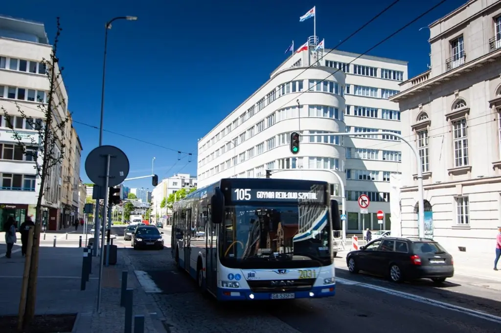 Logistyka portowego miasta &ndash; co m&oacute;wią opinie o lokalizacji?