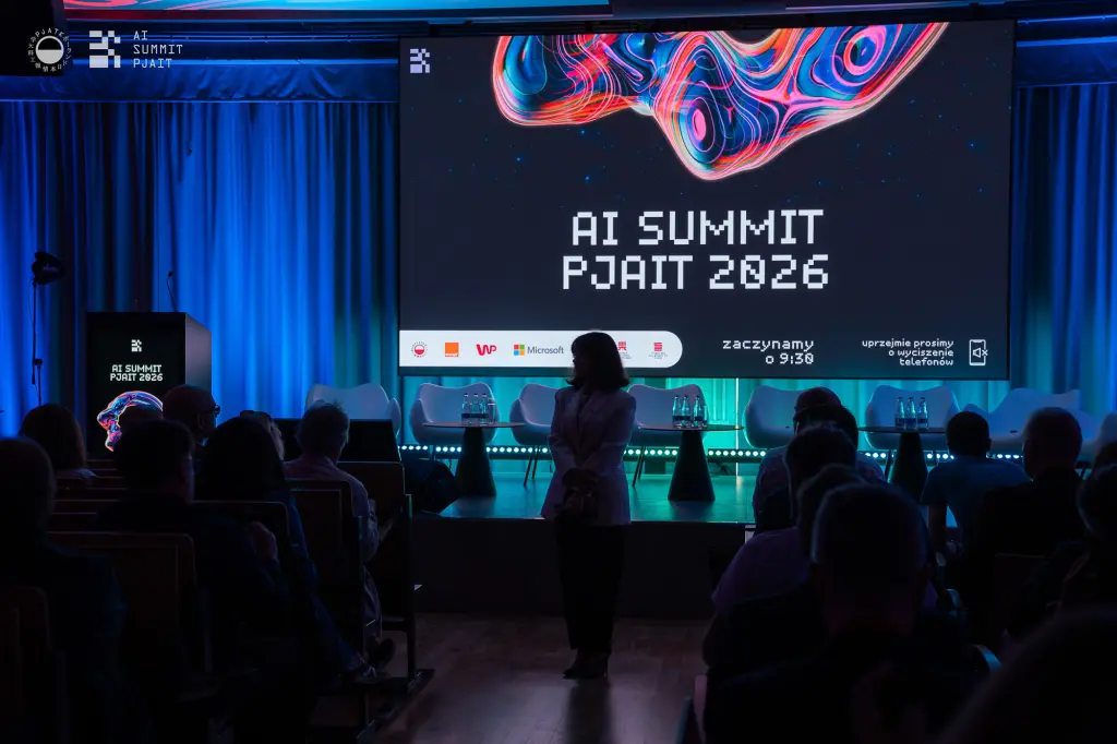 AI Summit PJAIT 2026 – od fascynacji do kalkulacji. AI wchodzi w erę pragmatyzmu