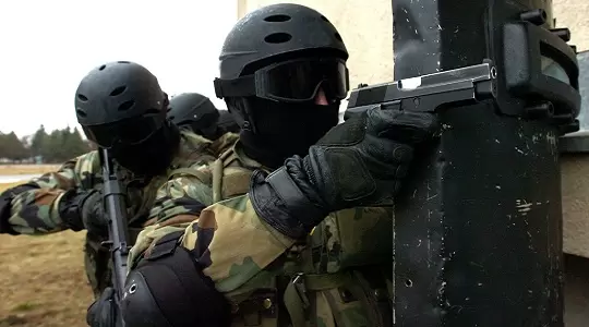 Taktyka i techniki interwencji - rozmowa z dr. Robertem Sochą, nauczycielem akademickim WSZOP