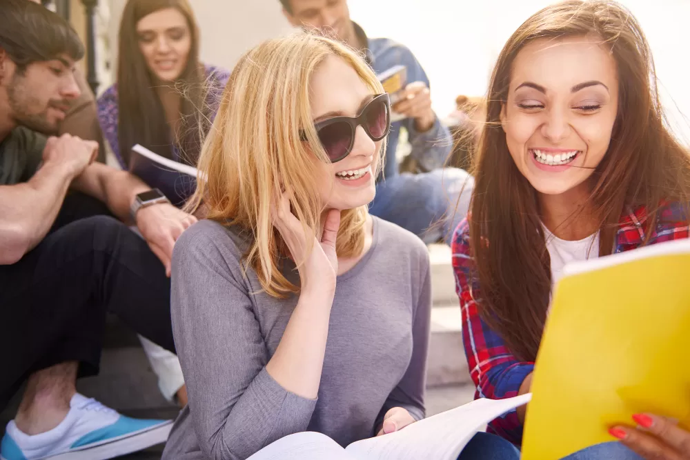 Czy studenci na Wyższej Szkole Kosmetyki i Nauk o Zdrowiu mają dużo wolnego czasu, czy raczej trzeba sporo się uczyć?