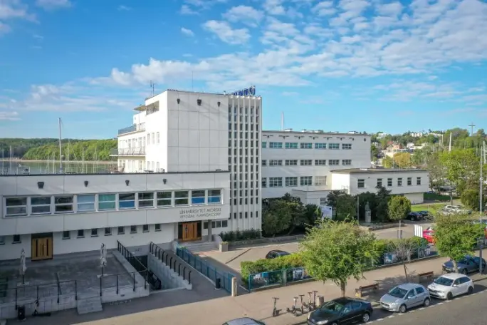 Zdjęcie uczelni - Uniwersytet Morski w Gdyni (UMG)