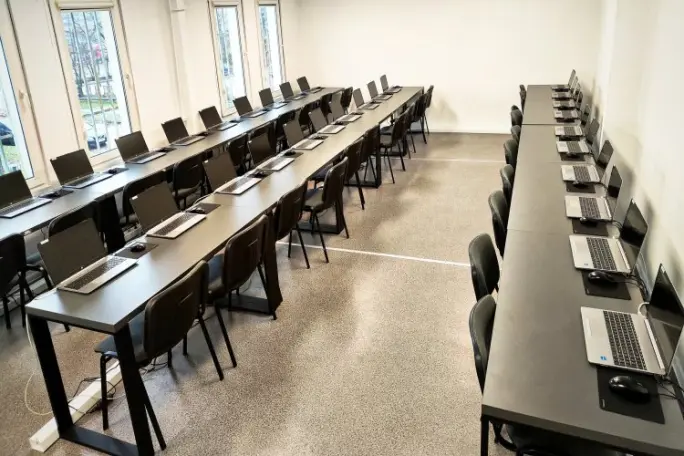 Zdjęcie uczelni - Staropolska Akademia Nauk Stosowanych w Kielcach