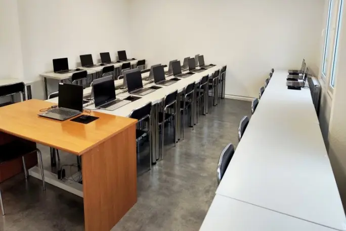 Zdjęcie uczelni - Staropolska Akademia Nauk Stosowanych w Kielcach