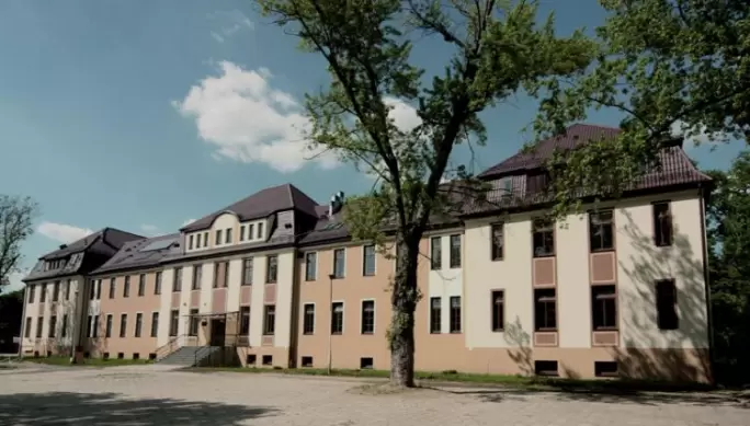 Zdjęcie uczelni - Łużycka Szkoła Wyższa (LWSH) im. Jana Benedykta Solfy w Żarach