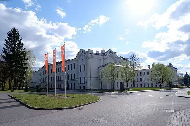 Zdjęcie uczelni - Akademia Nauk Stosowanych Stefana Batorego