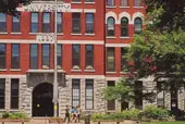 Zdjęcie - Clark University