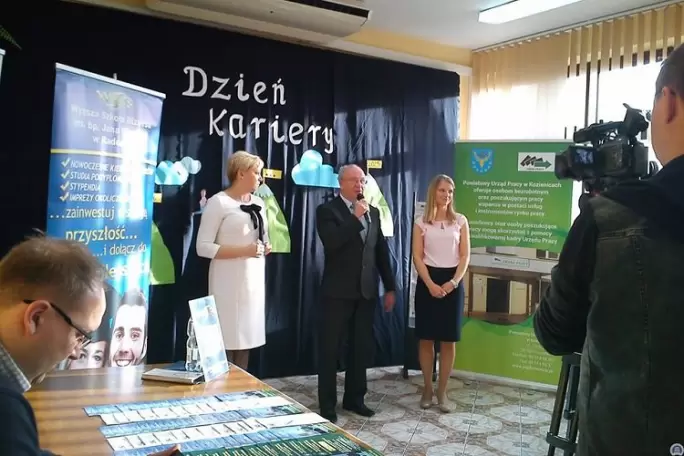 Zdjęcie uczelni - Europejska Uczelnia Społeczno-Techniczna im. Roberta Schumana w Radomiu