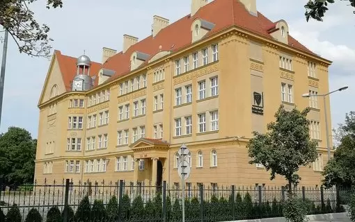 Zdjęcie uczelni - Politechnika Wrocławska (PWr) - Filia w Legnicy