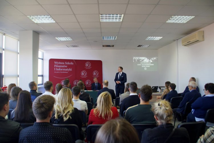 Zdjęcie uczelni - Wyższa Szkoła Finansów i Informatyki (WSFI) im. prof. J. Chechlińskiego