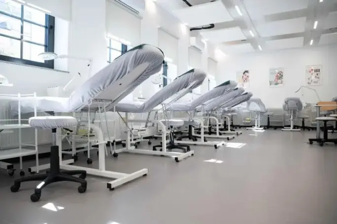Zdjęcie uczelni - Uczelnia Społeczno-Medyczna w Warszawie 