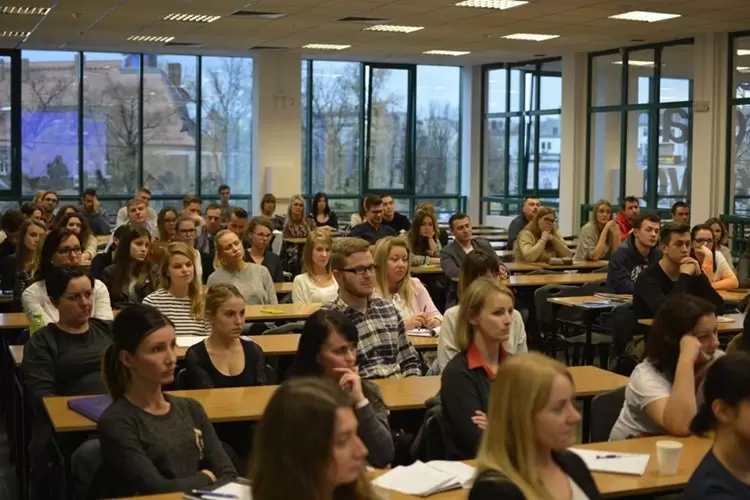 Galeria Wyższa Szkoła Zarządzania i Bankowości (WSZiB) w Poznaniu