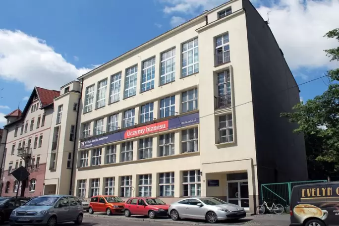 Zdjęcie uczelni - Wyższa Szkoła Komunikacji i Zarządzania (WSKiZ)