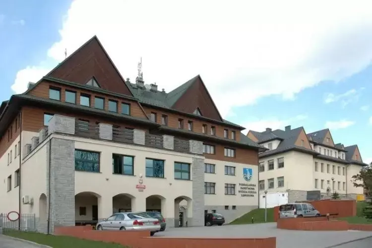 Akademia Nauk Stosowanych w Nowym Targu - zdjęcie 1