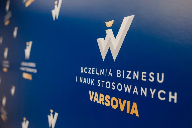 Uczelnia Biznesu i Nauk Stosowanych Varsovia - zdjęcie 1