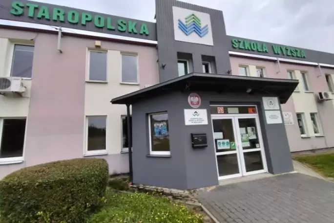 Zdjęcie uczelni - Staropolska Szkoła Wyższa (StSW) w Kielcach - Filia w Myślenicach