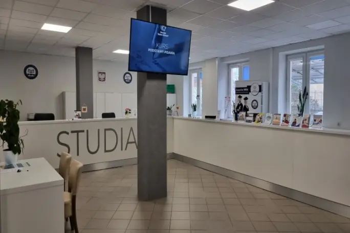 Zdjęcie uczelni - Świętokrzyska Szkoła Wyższa w Kielcach im. św. Jana Pawła II