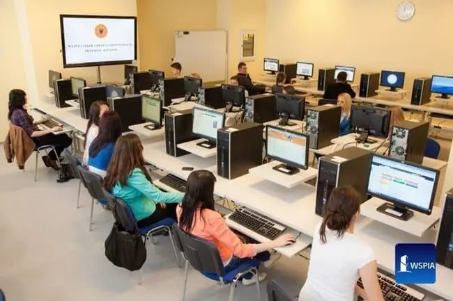 WSPiA Rzeszowska Szkoła Wyższa - zdjęcie 9