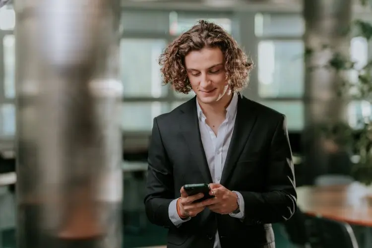 Uczelnia Łazarskiego - zdjęcie 12