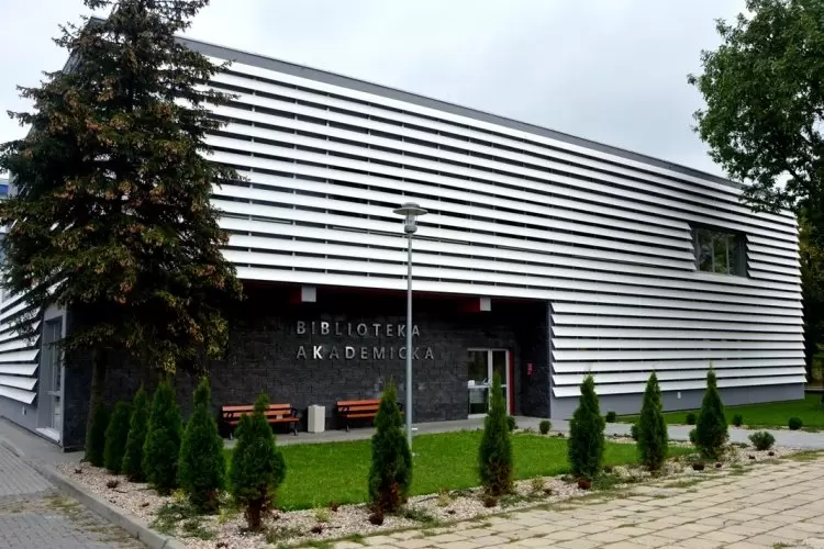 Galeria Akademia Bialska Nauk Stosowanych im. Jana Pawła II