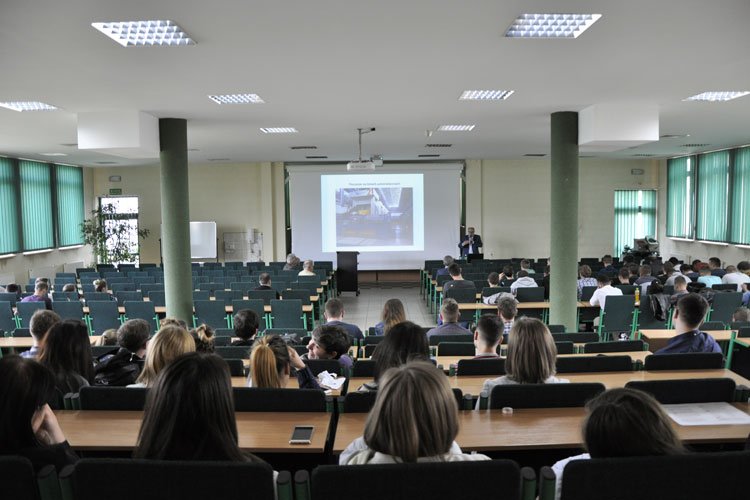 Galeria Państwowa Wyższa Szkoła Zawodowa (PWSZ) w Nowym Sączu