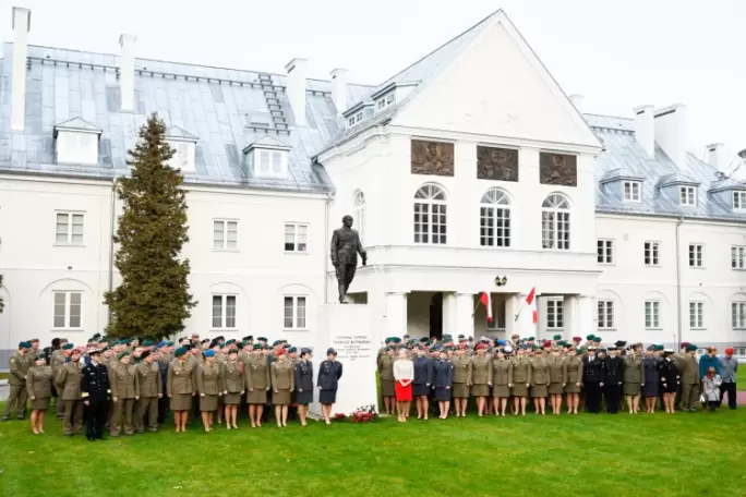 Zdjęcie uczelni - Akademia Sztuki Wojennej (ASzWoj) w Warszawie