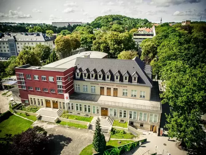 Zdjęcie uczelni - Gdański Uniwersytet Medyczny (GUMed)